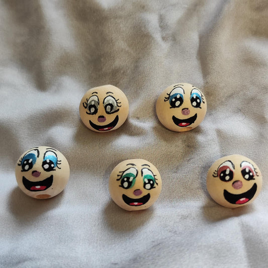 Freche Mädels 5er-Set – handbemalte Holzköpfe mit schimmernden Metallic-Augen, 2 cm
