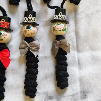 Gehäkelter Rauchfangkehrer mit bunter Fliege – Silvester Glücksbringer