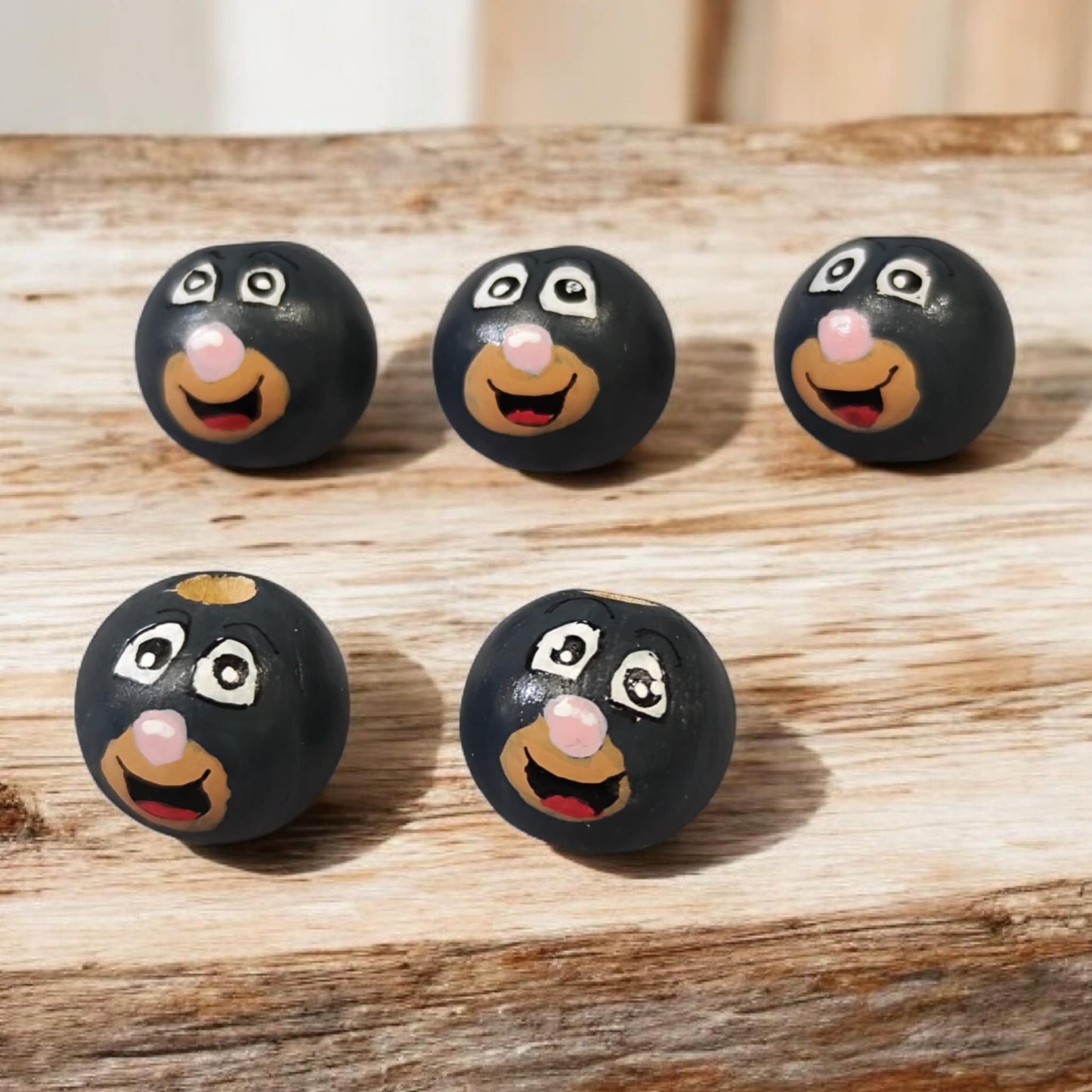 Maulwurf (2 cm oder 2,5 cm) – Handbemalte Holzperlen