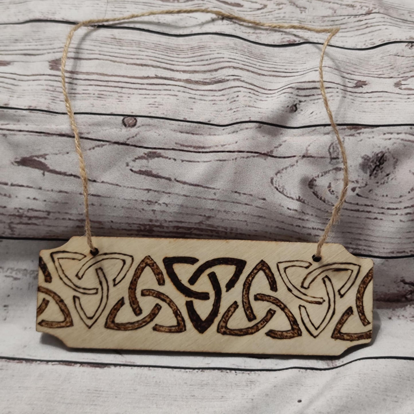 verschiedene Motive - Holzschild mit Brandmalerei