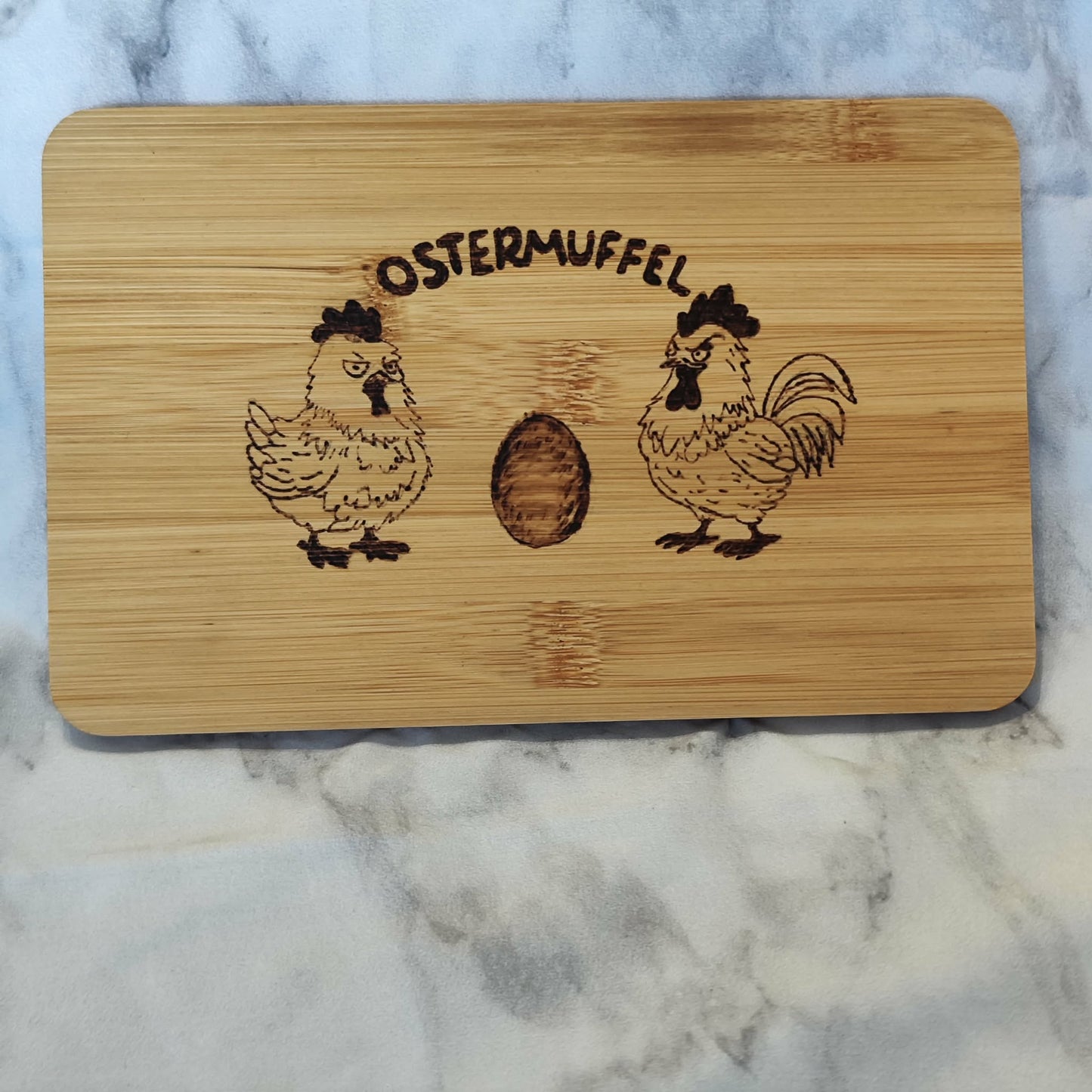 Frühstücksbrettchen aus Bambus mit Brandmalerei – verschiedene Motive (22x14 cm)