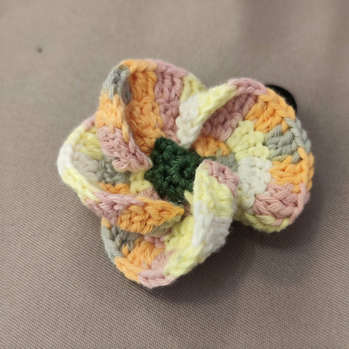 Blüten-Haargummi – gehäkelt, Ø ca. 5 cm