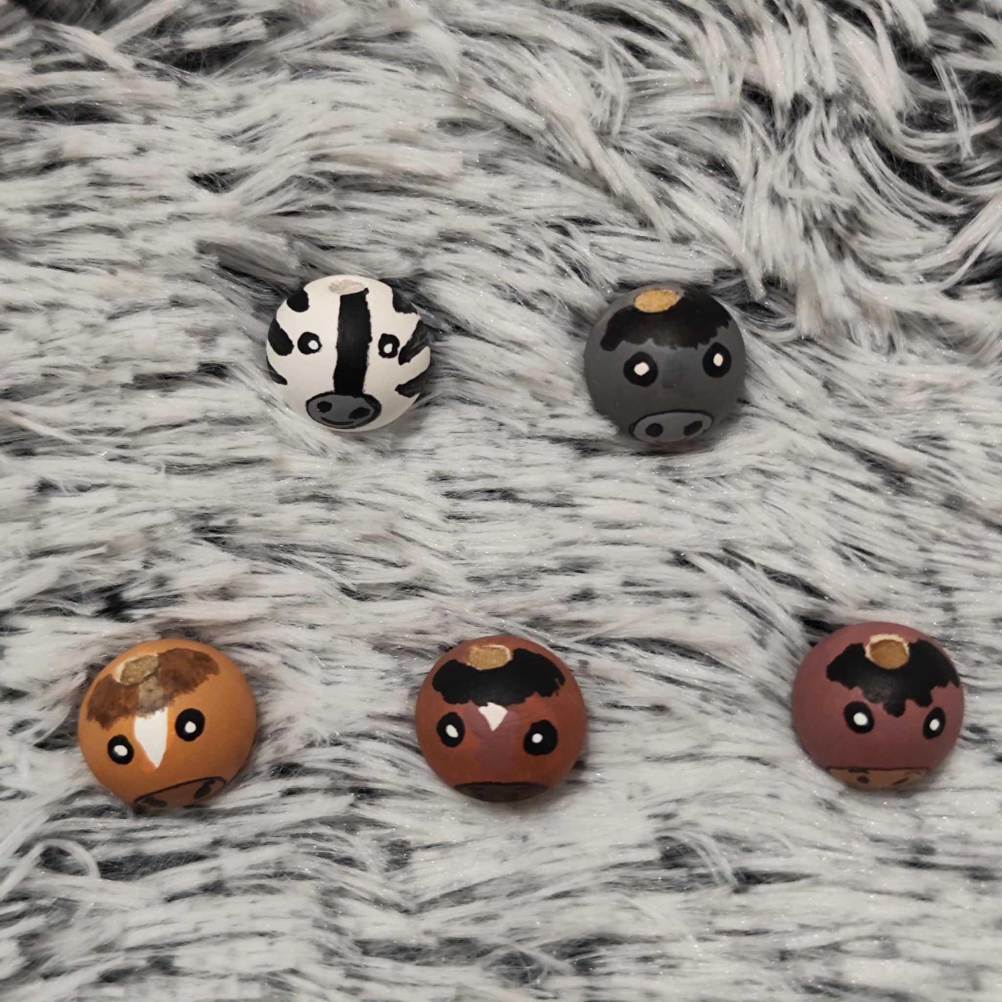 Equiden 5er-Set – handbemalte Holzköpfchen: 3 Pferde, 1 Zebra, 1 Esel, 2 cm