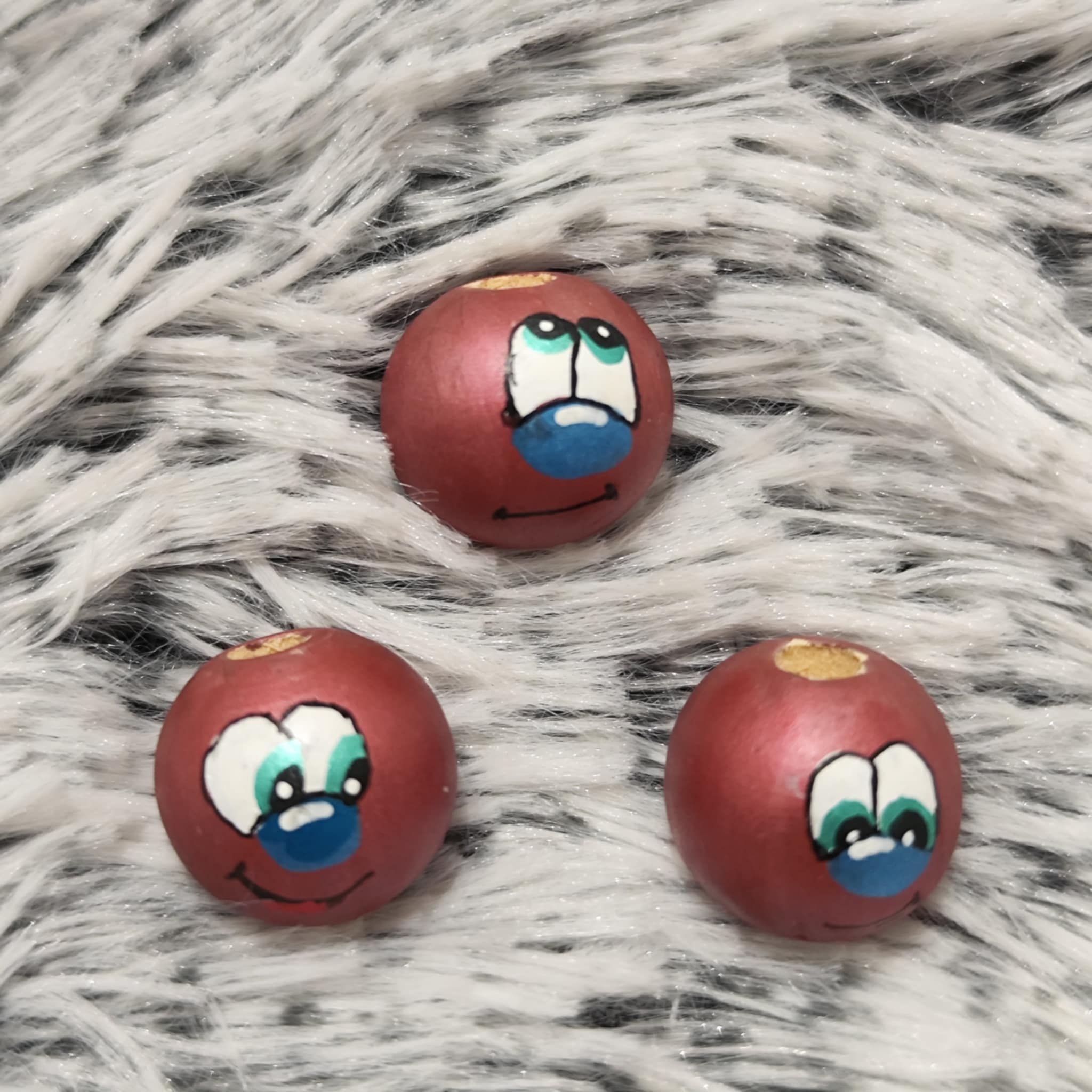 Pinkis 3er-Set – freche Holzköpfchen mit metallic-pinker Oberfläche, 2 cm