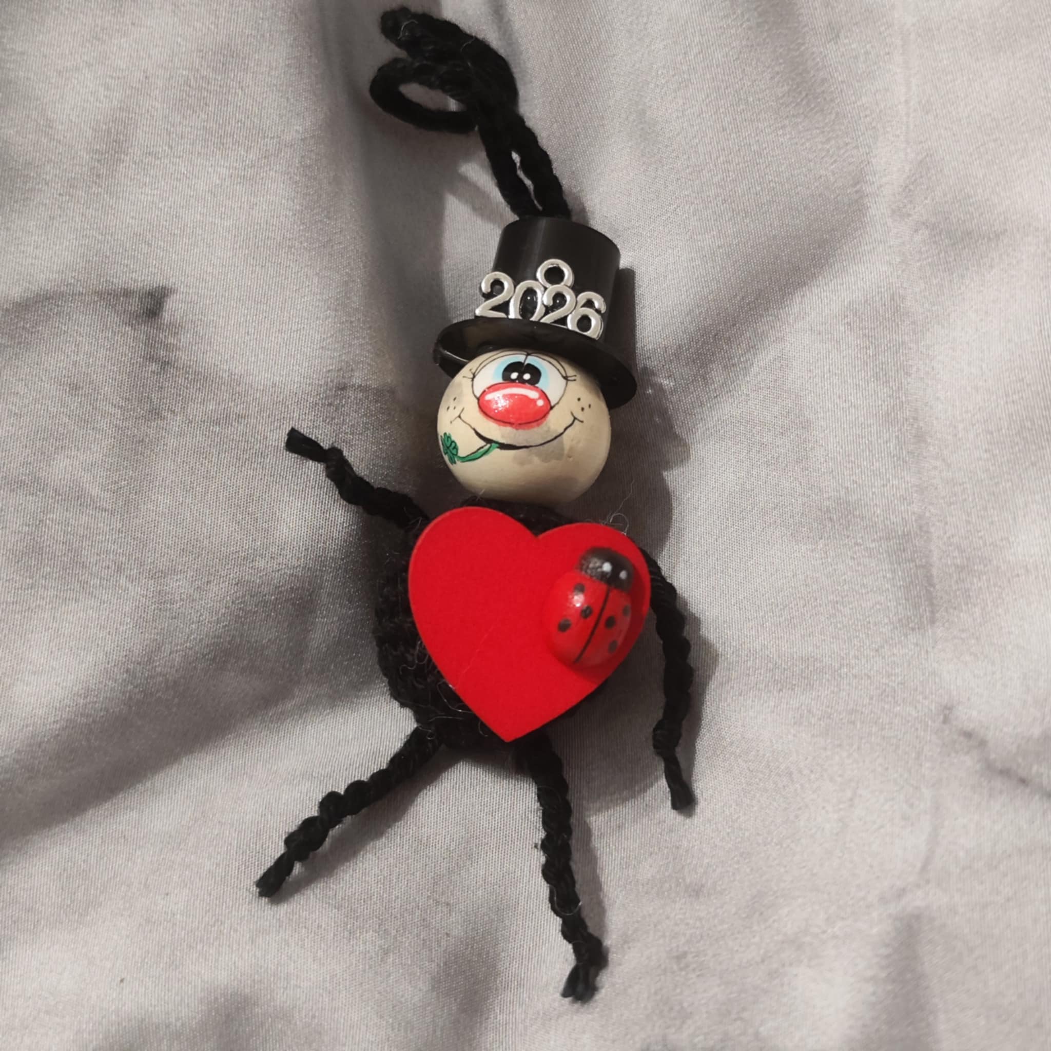 🧹 Glück to go – dein Sorgenwürmchen als kleiner Rauchfangkehrer