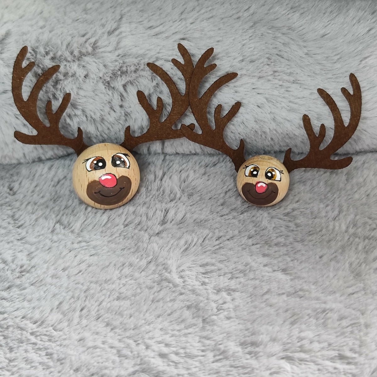 Rentier – Handbemalte Holzköpfchen aus Buche | Mit Filzgeweih | Weihnachtliches Highlight für besondere Projekte
