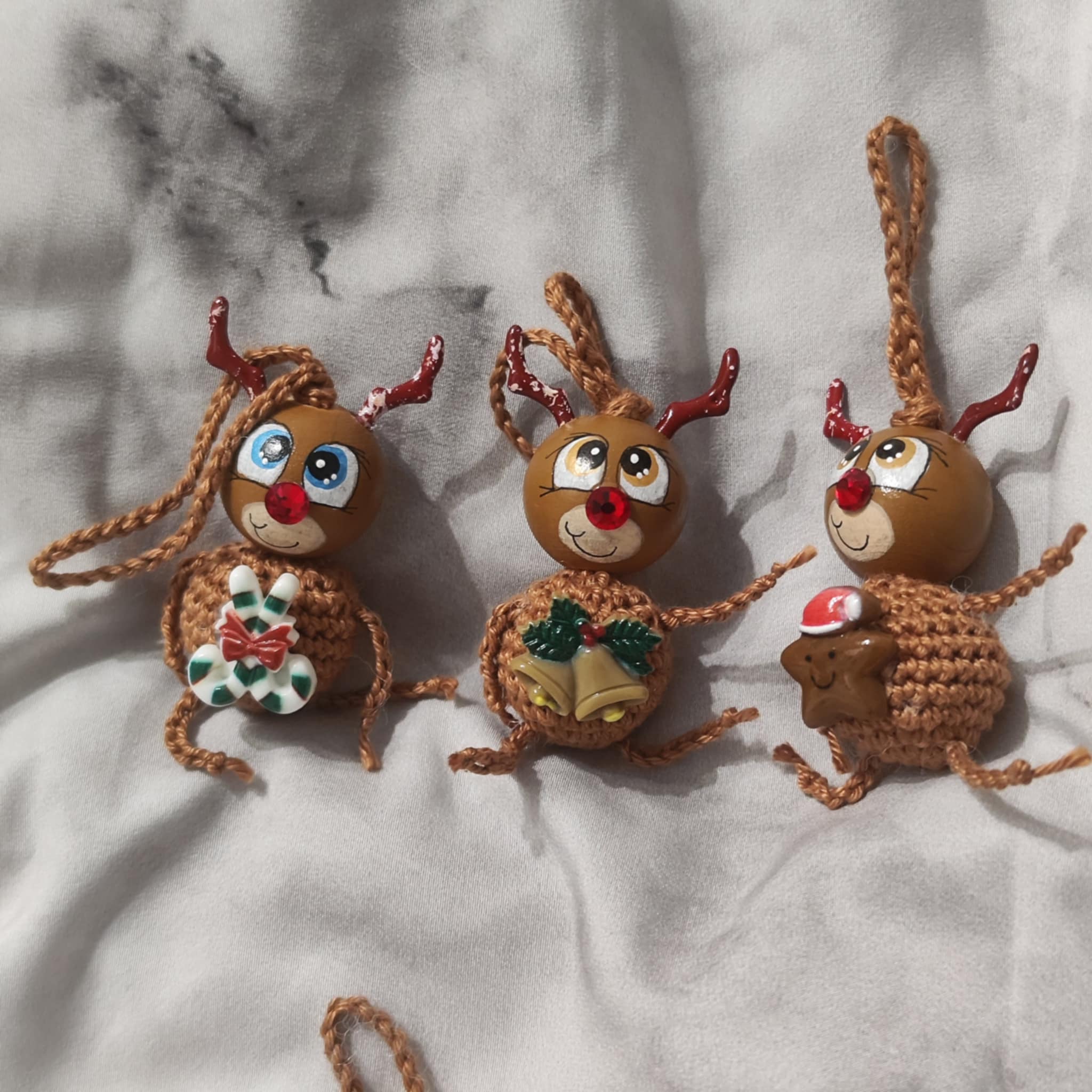 🎄 Rentier-Sorgenwürmchen – Christbaumschmuck mit Herz