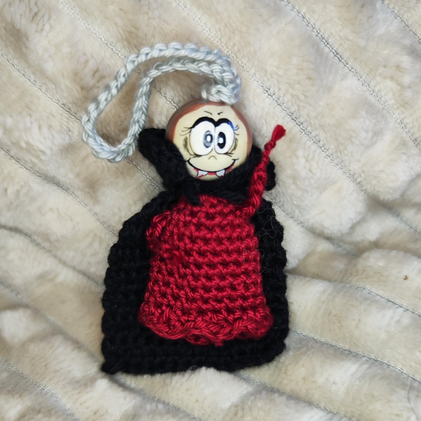 Graf & Gräfin Dracula – handgehäkelte Halloweenfiguren mit Stil