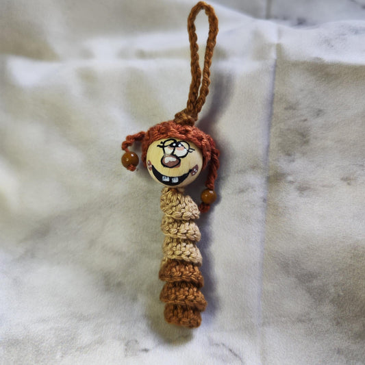 Schlafmützen-Würmchen – handgehäkelter Glücksbringer zum Träumen