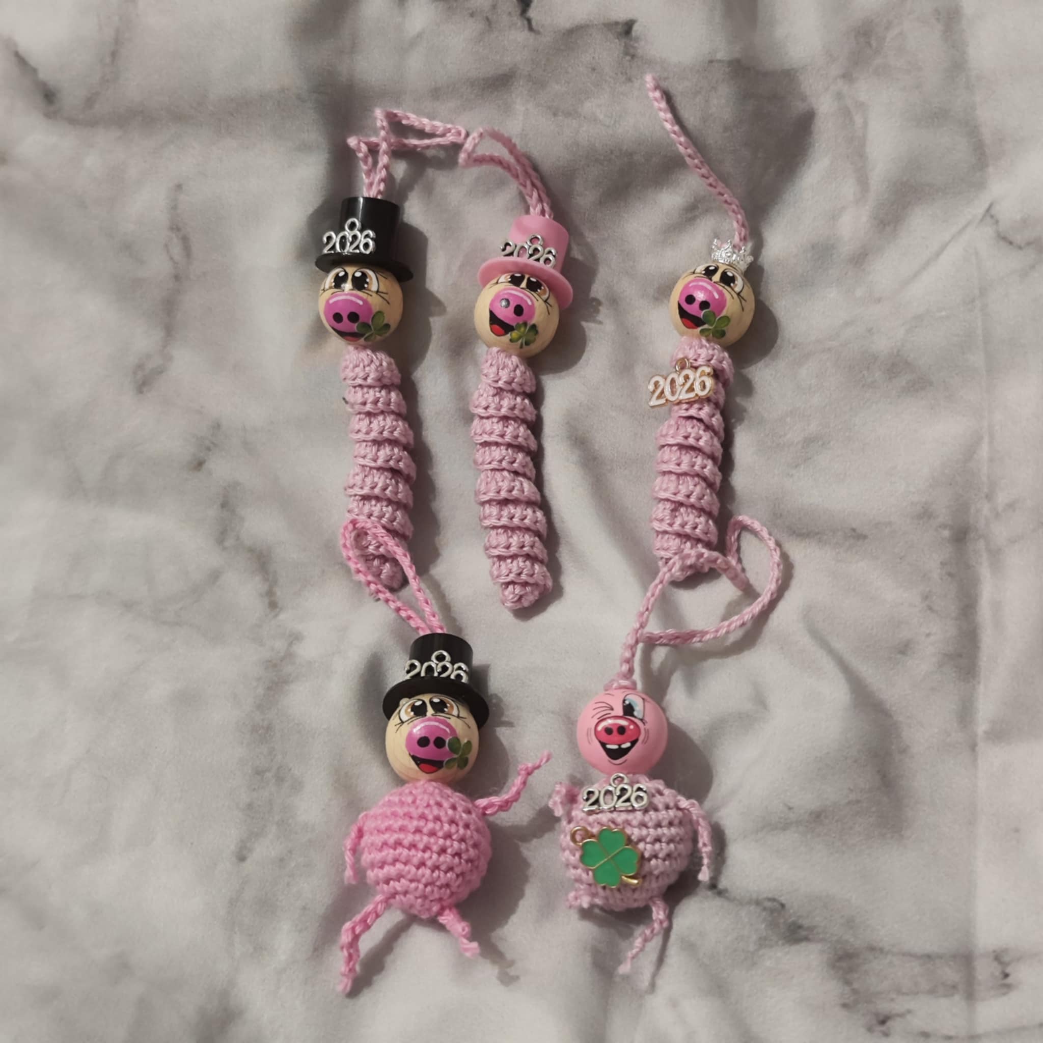 🐷 Glücksschwein-Sorgenwürmchen – dein handgemachter Silvesterbegleiter