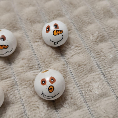 Schneemann-Köpfchen 5er-Set – handbemalte Holzköpfe mit braunen Augen, 2 cm