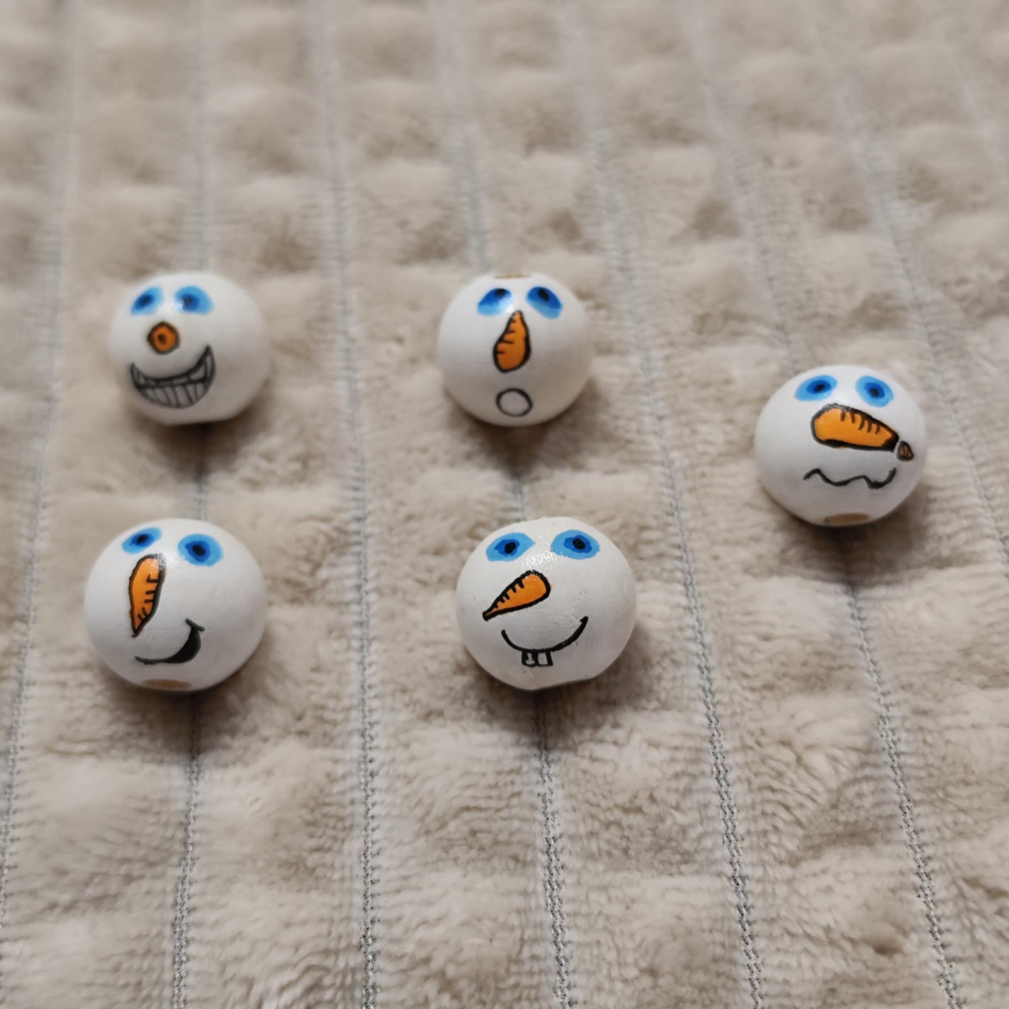 ❄️ Schneemann-Köpfchen 5er-Set – handbemalt mit blauen Augen