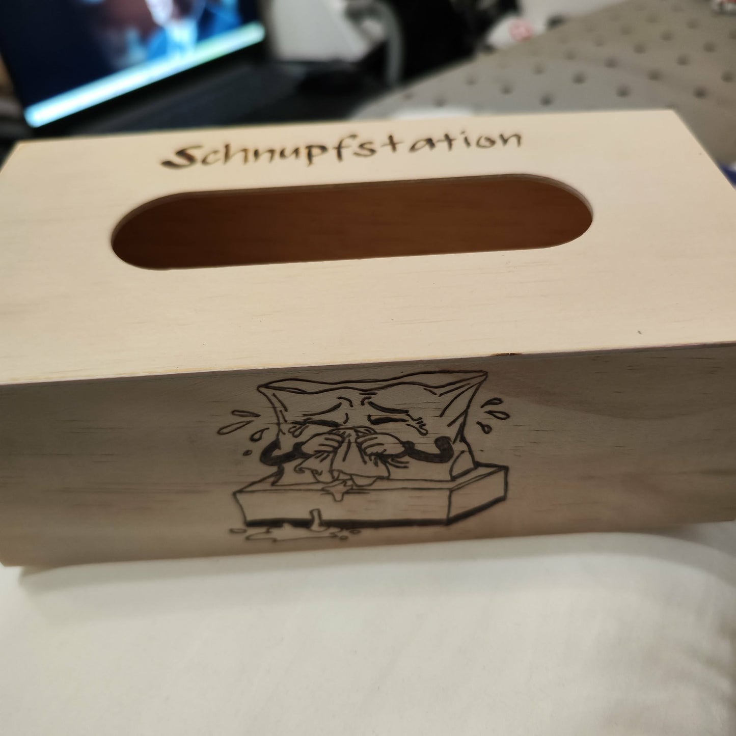 Taschentuchbox aus Holz mit Brandmalerei – Handgebrannt