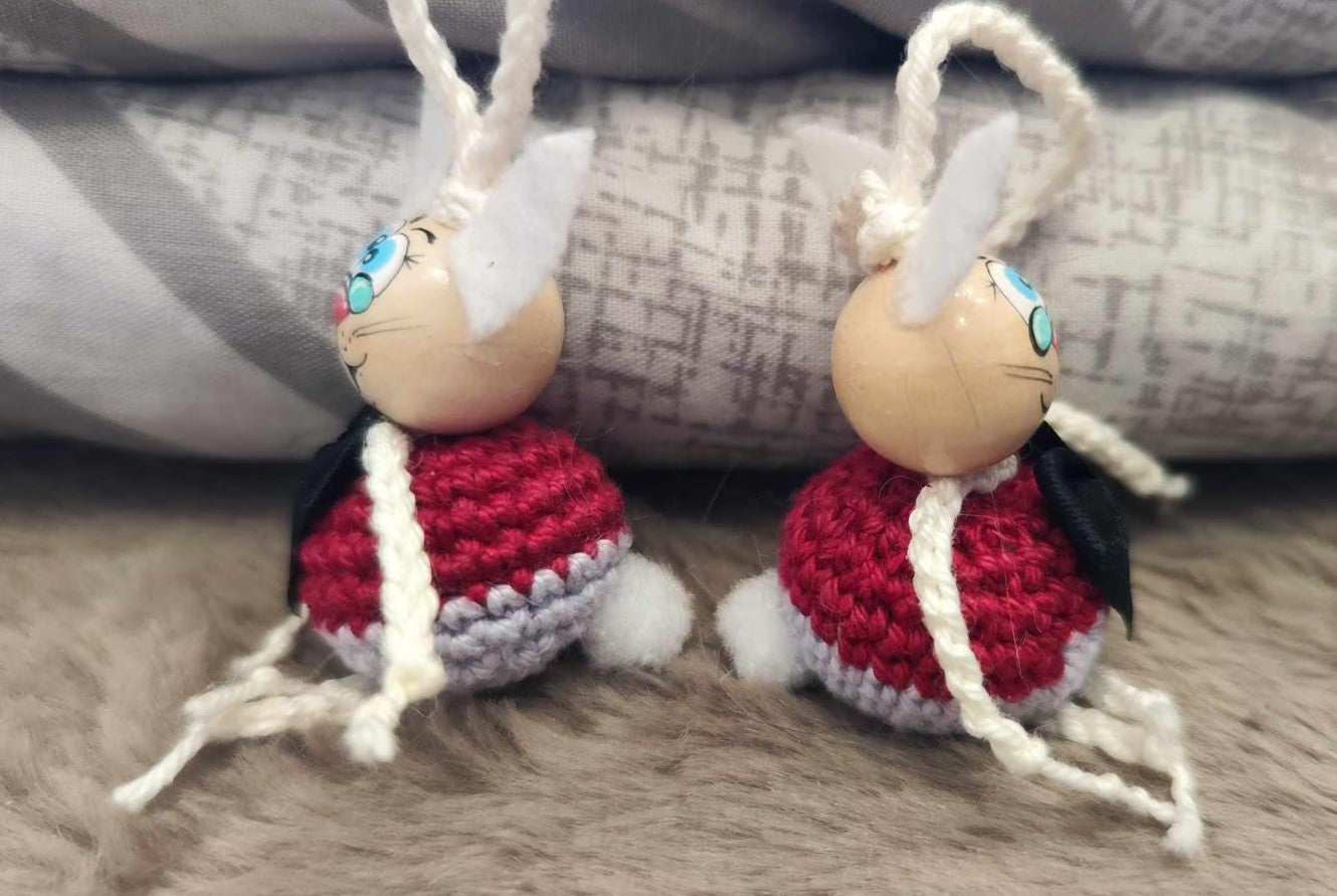 🌀 Grinswurm & Zeitfuchs – Zwei Sorgenwürmchen aus einer anderen Welt — Duo