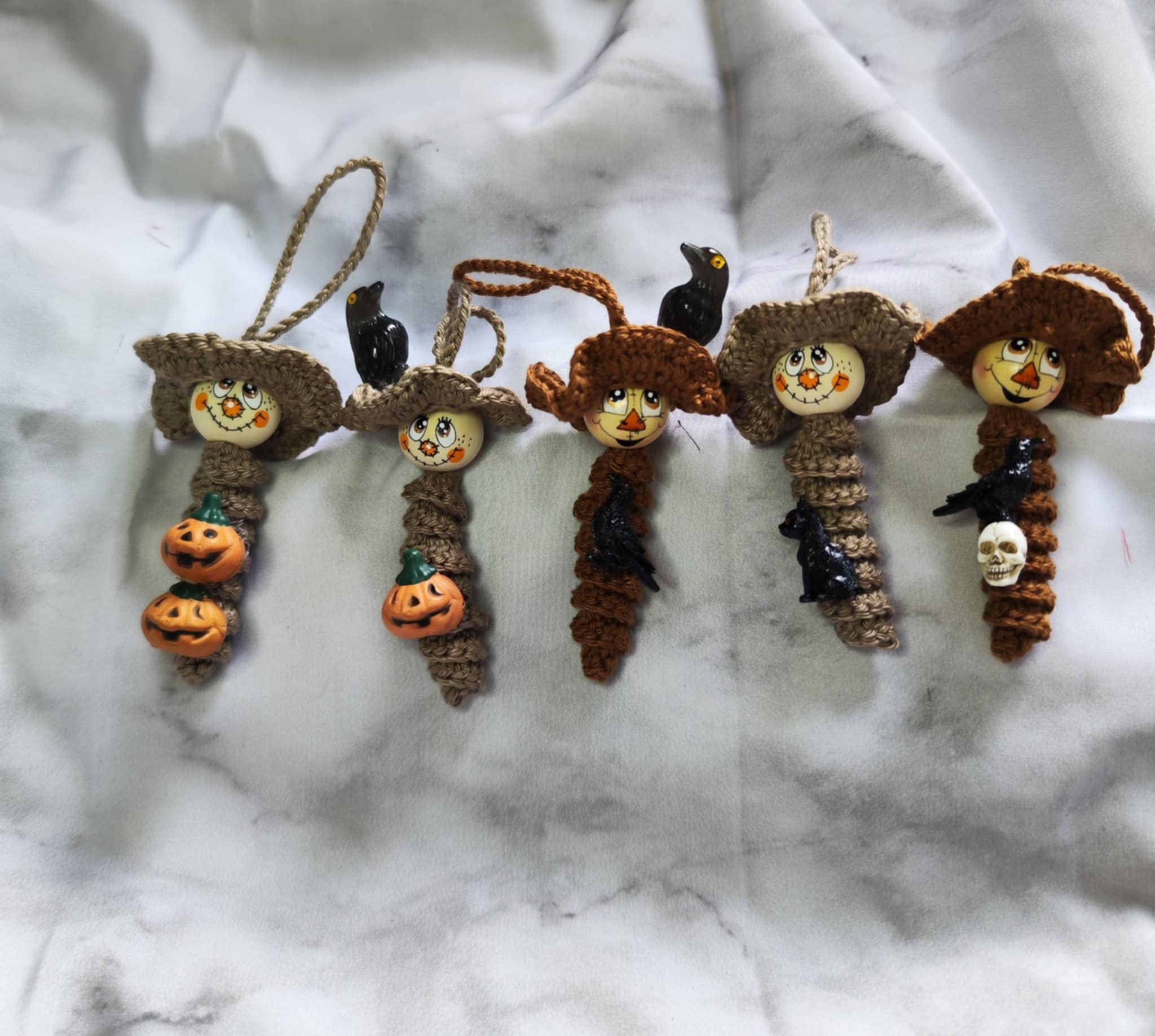 Vogelscheuchen – handgehäkelte Herbstfiguren mit Charme