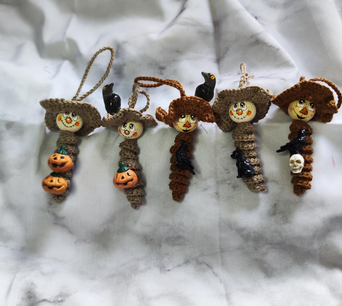 Vogelscheuchen – handgehäkelte Herbstfiguren mit Charme