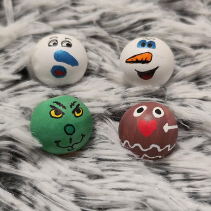 Winter-Mix 4er-Set Nr. 4 – Holzköpfchen: Schneemann, Frosti, Lebkuchen & Grinch, 2 cm