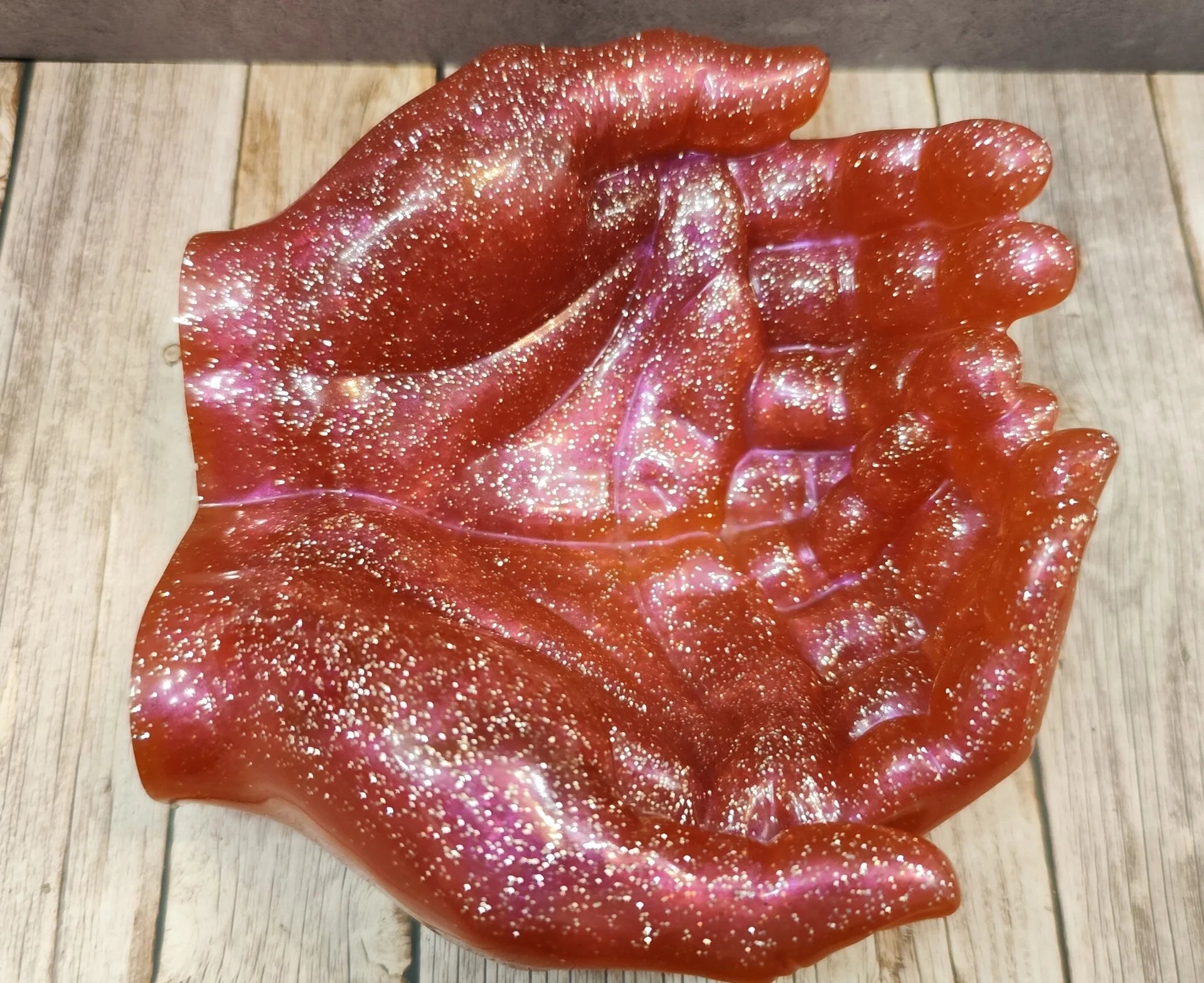 🖐️ Decorative hand bowl made of epoxy resin – red-pink glitter unique piece