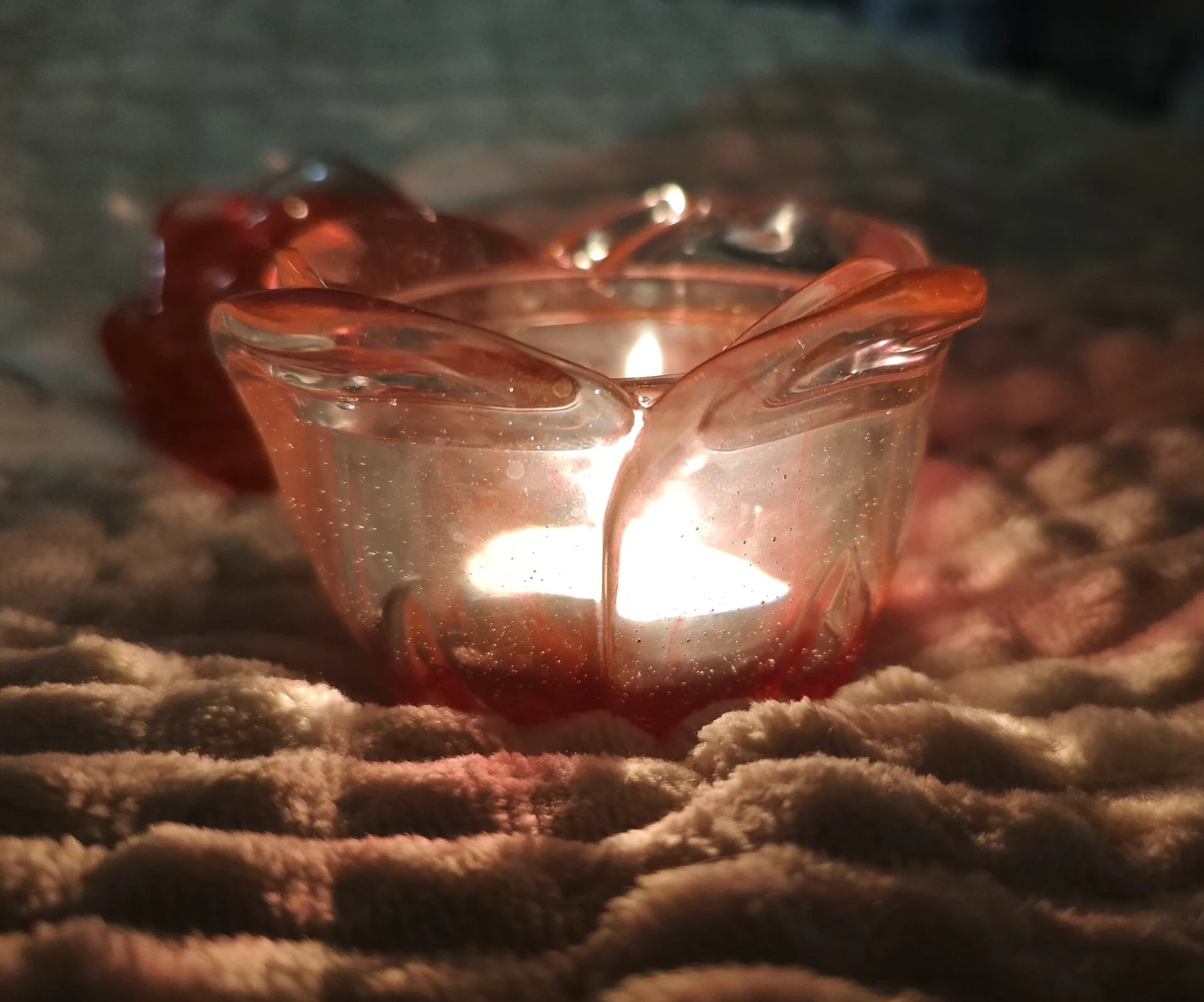 🌹 Two-piece rose bowl with lid — orange-transparent epoxy resin