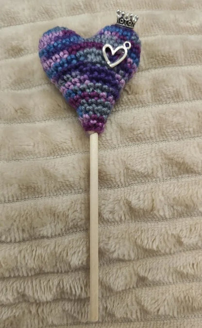 👑 Heart with crown – royal, handmade &amp; unique