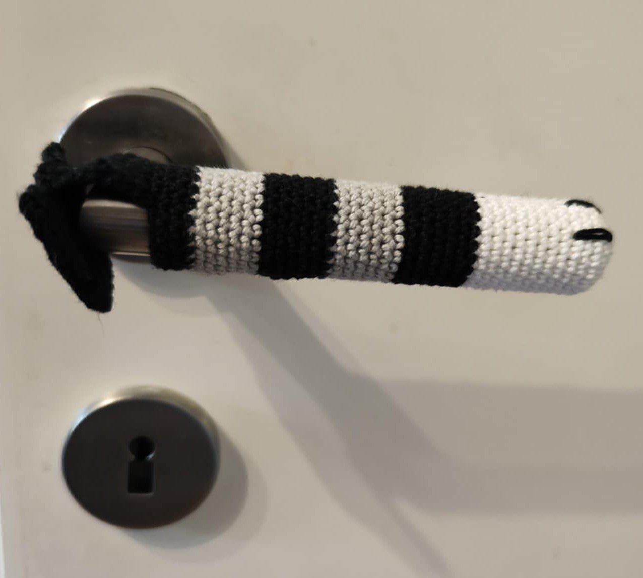 🐾 Crochet pattern “Cat Paw” – Door Handle Protector (PDF)
