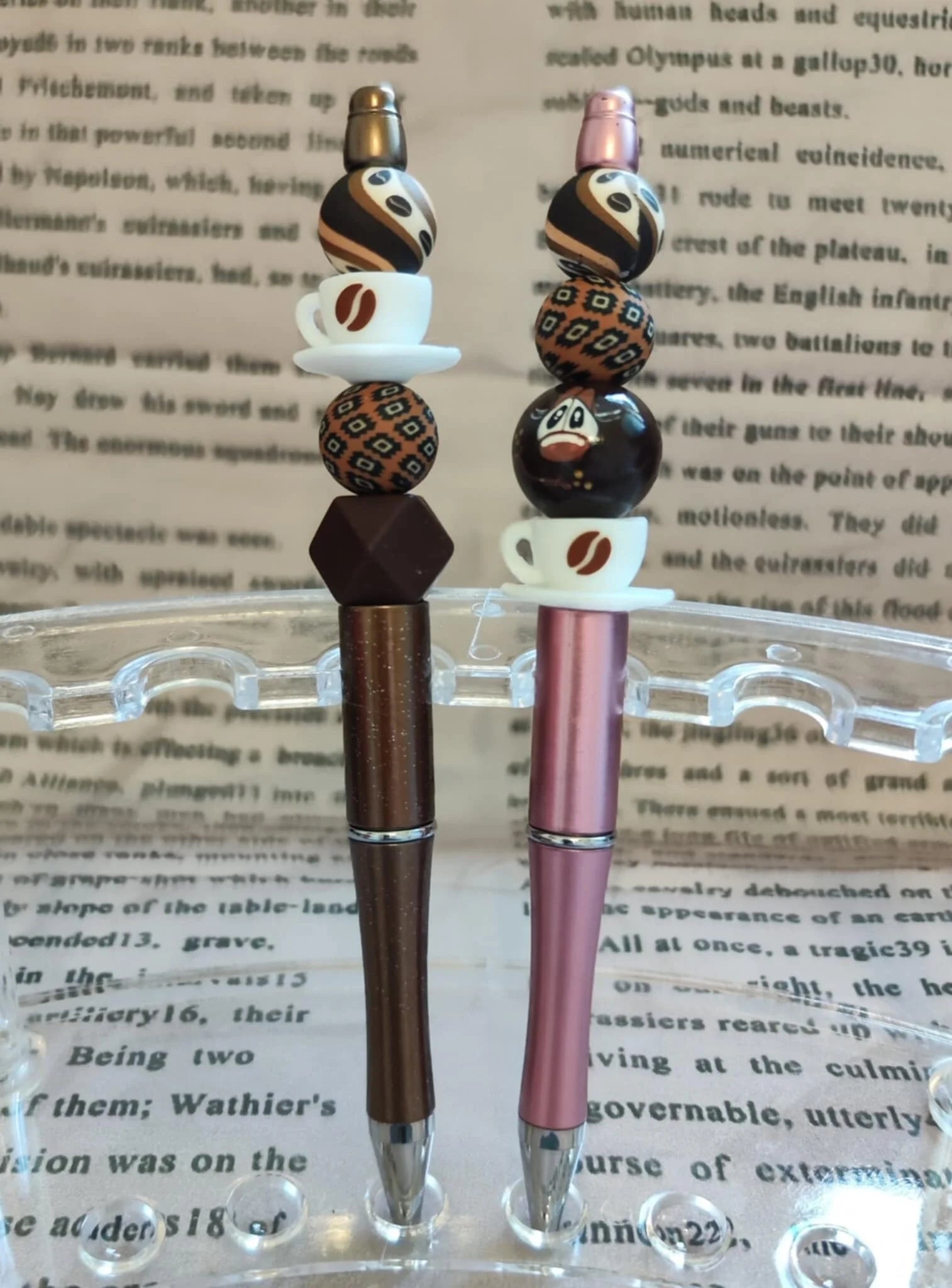 ☕️ Ballpoint pen “Coffee Break” – with wooden face and “Expresso to go” in silicone — left