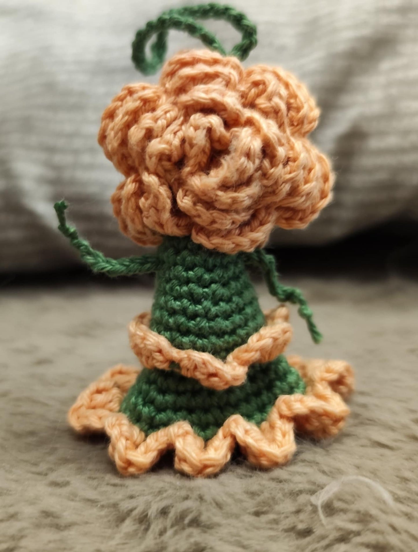 Pfingströschen Blumenwürmchen