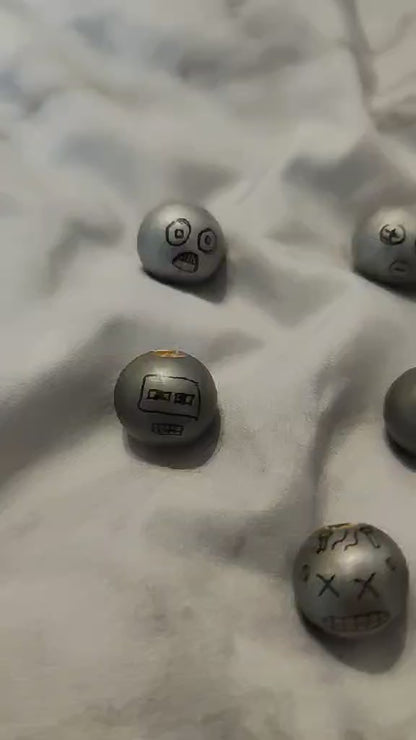 🤖 8er-Set Roboterköpfe – futuristisch, handbemalt & voller Charakter