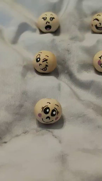 💁‍♀️ 9er-Set Mädelsgesichter – handbemalte Holzköpfchen mit Charakter