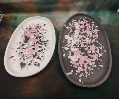 Set of 3 black/white decorative bowls with pink dots made of Raysin