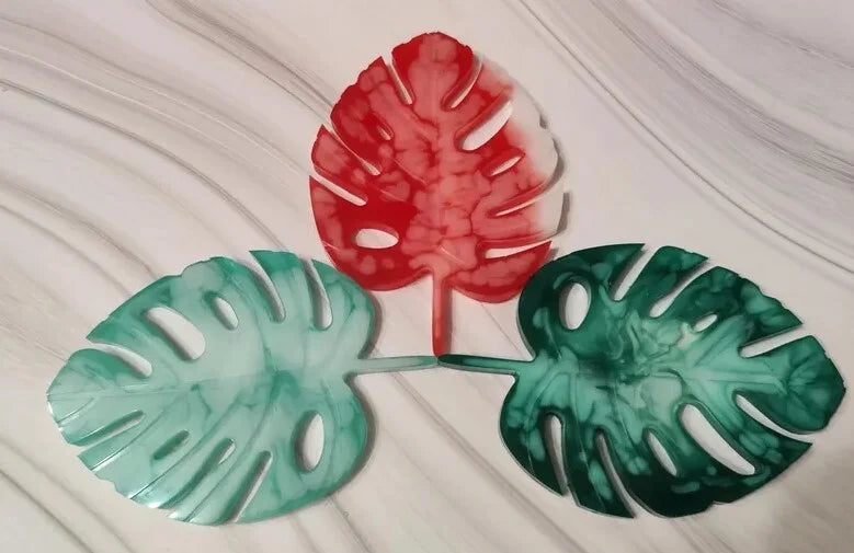 Handmade leaf coaster – nature meets design — dark green