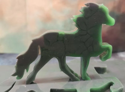 Set of 2 Felsentölter – Icelandic horse decoration made of epoxy resin