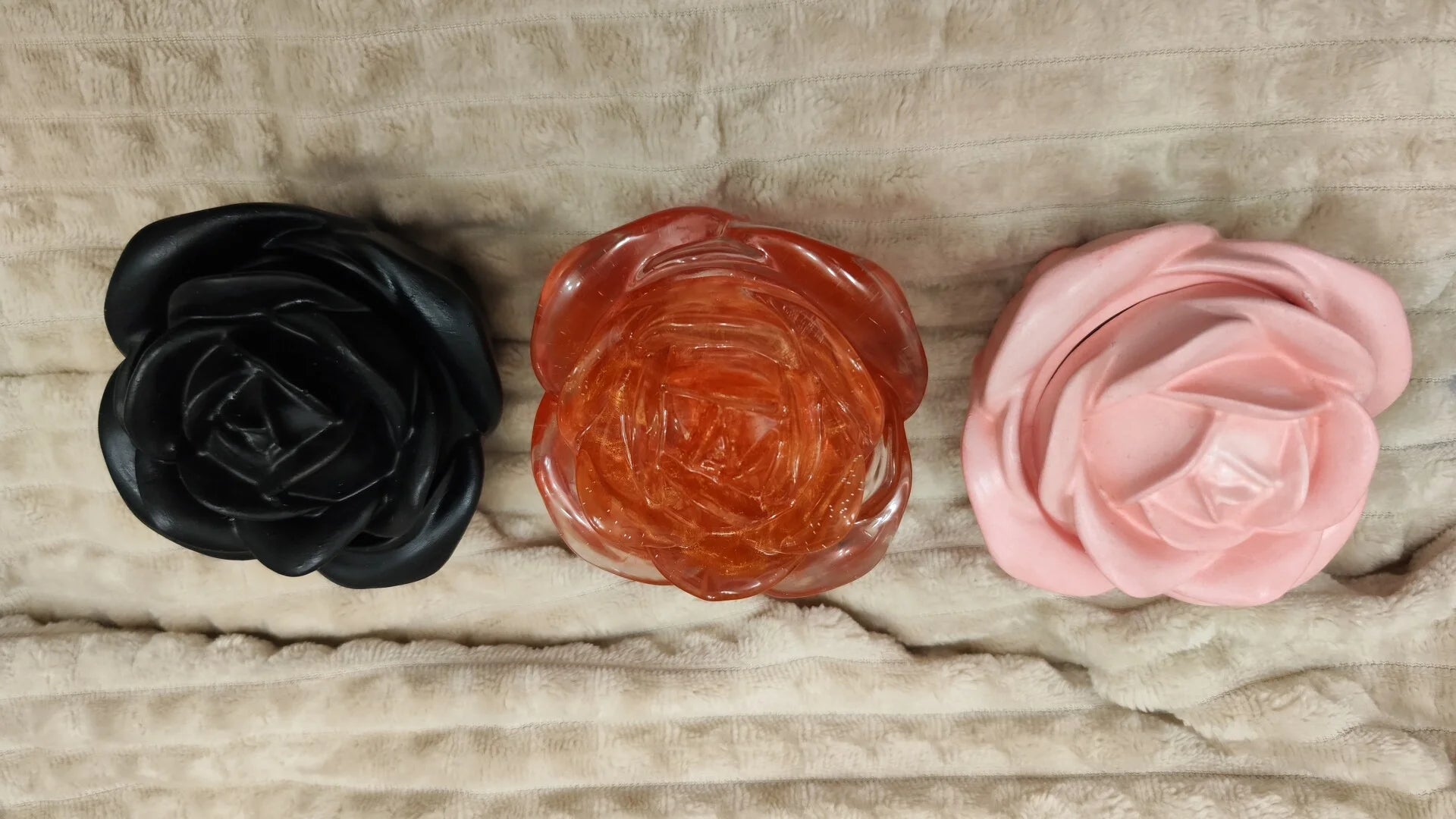 🌹 Two-piece rose bowl with lid — orange-transparent epoxy resin