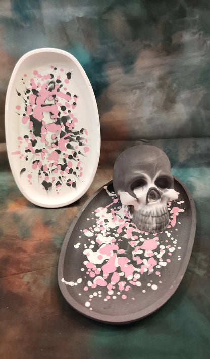 Set of 3 black/white decorative bowls with pink dots made of Raysin