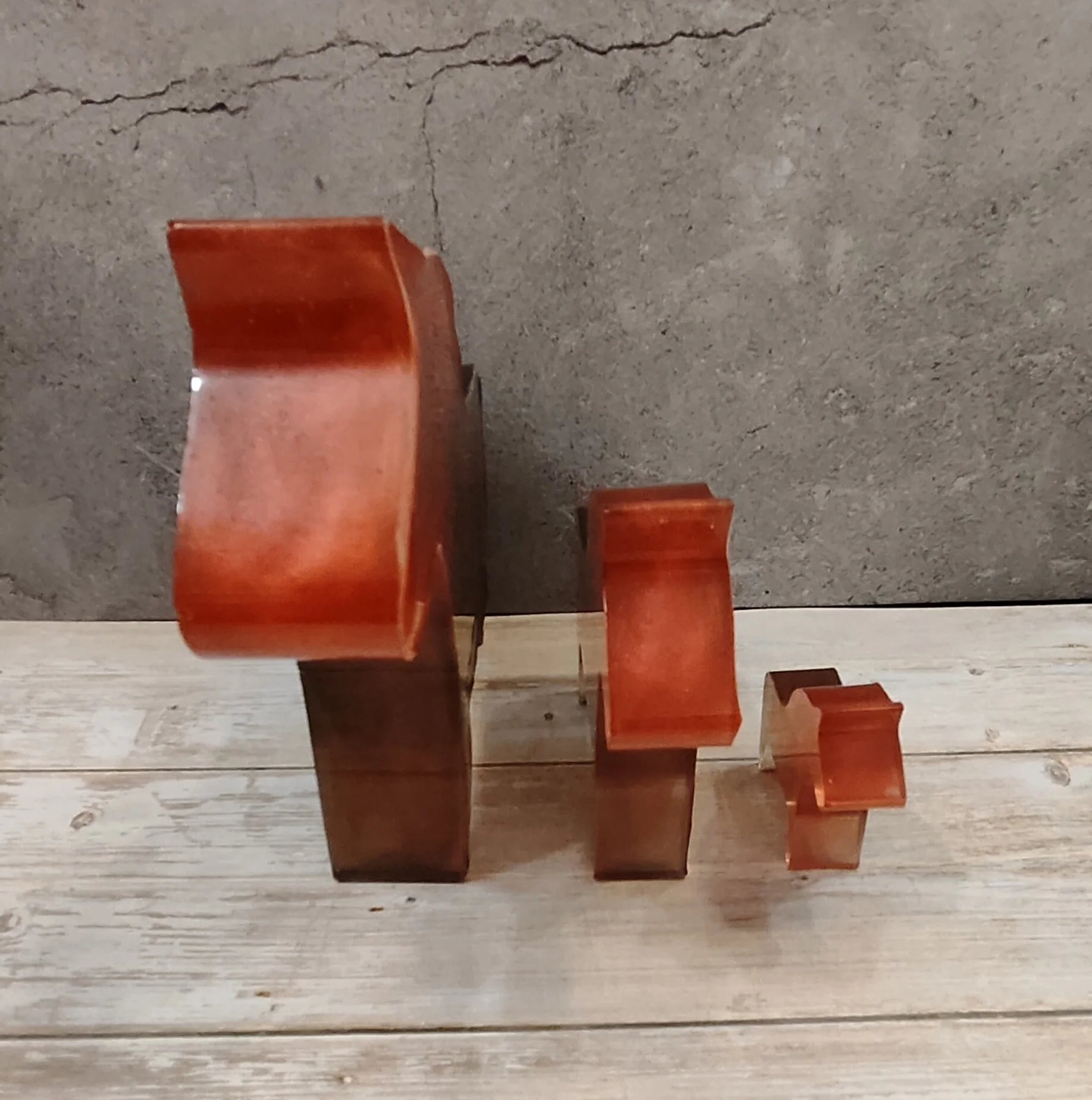 Scandinavian decoration made of epoxy resin – Dala horses lovingly handcrafted