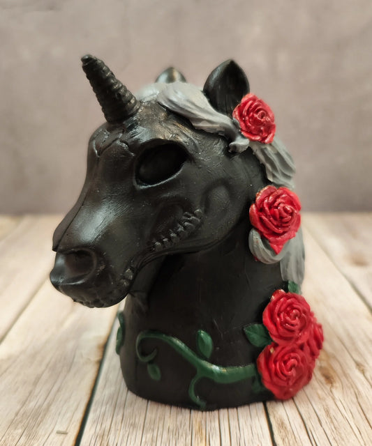 🦄💀 Skelett-Einhorn aus Raysin