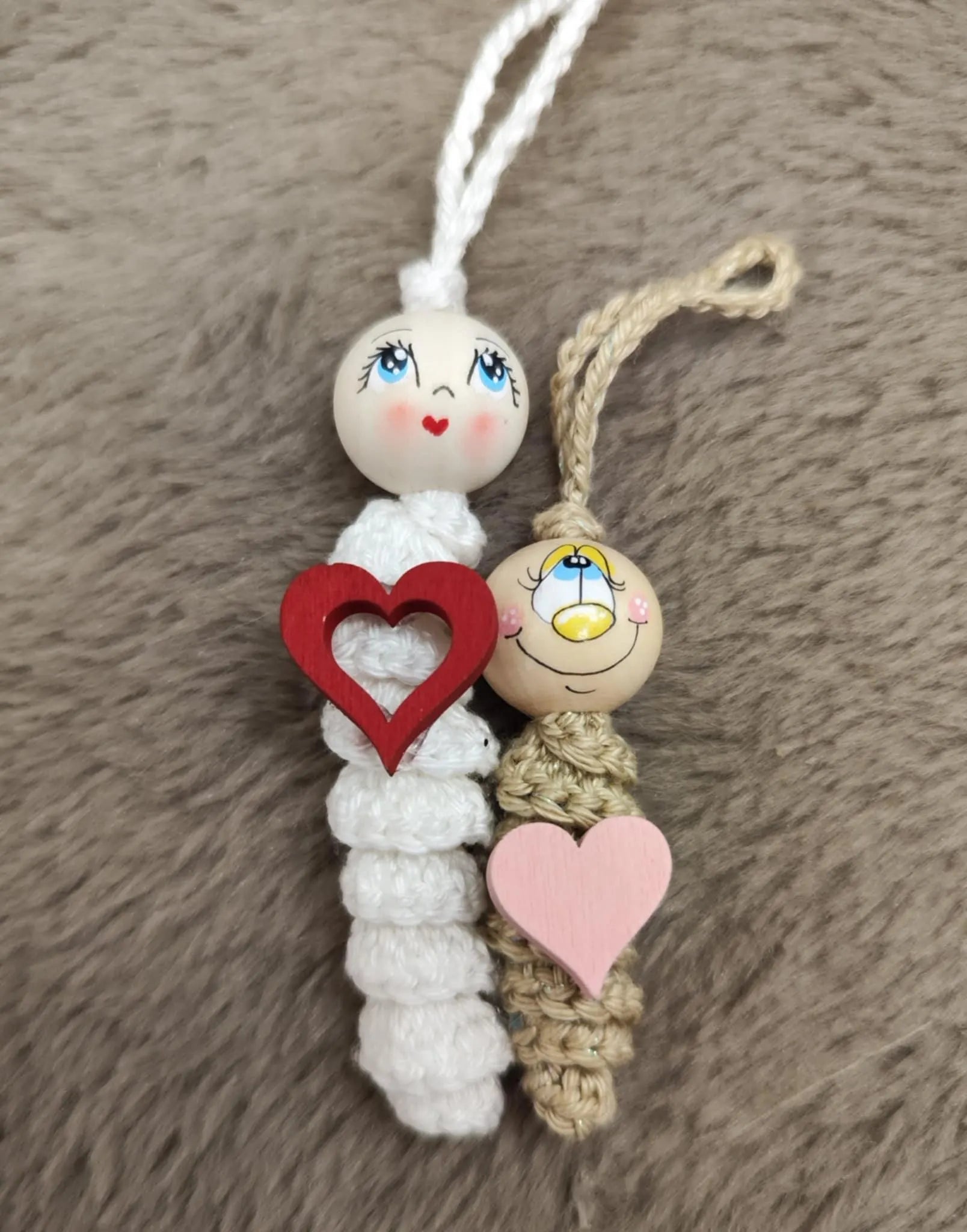 🧶 Worry Worms – An odd couple with heart