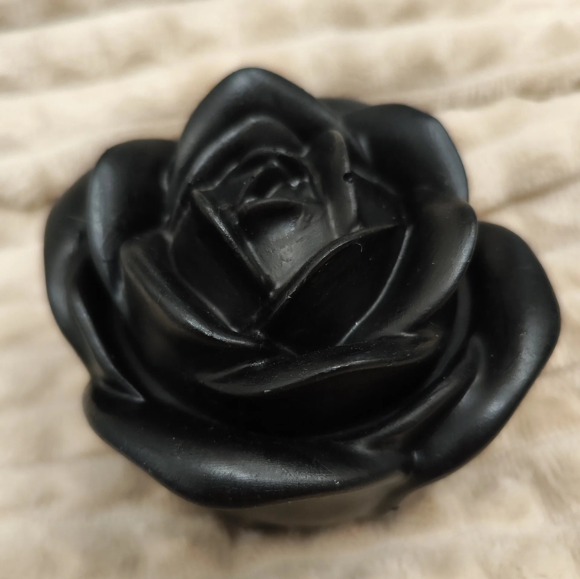 🌹 Two-piece rose bowl with lid — orange-transparent epoxy resin